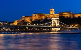 Three Corners Hotel Art